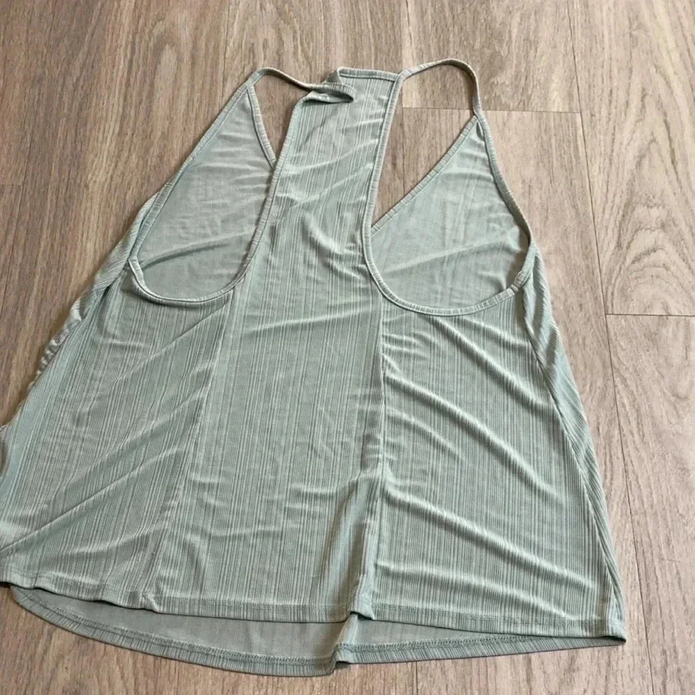 🍀 FREE PEOPLE SLINKY TANK